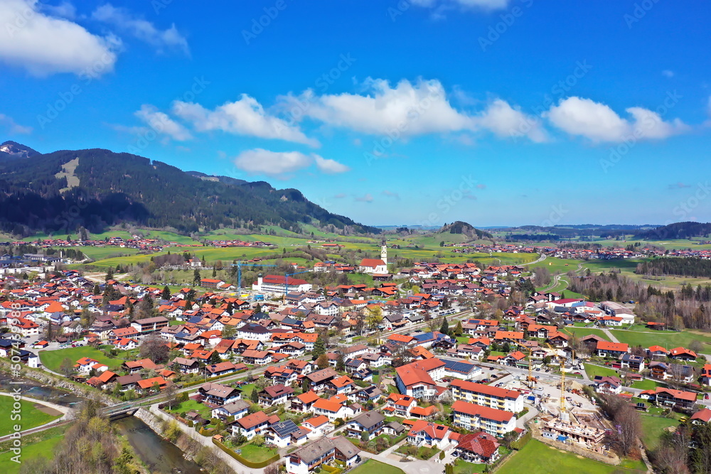 Luftbild von Pfronten mit Sehenswürdigkeiten von der Gemeinde Luftbild von Pfronten mit Sehenswürdigkeiten von der Gemeinde
