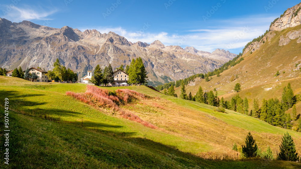 In the hamlet of Crasta, that lies in the gorgeous Fex Valley (Engadin, Grisons, Switzerland), stands the church of Santa Margareta. The valley is located at an altitude of 1,800 to 2,000 metres