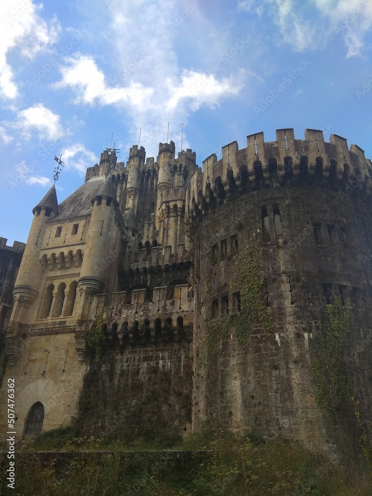 Castillo de Butron, fortaleza medieval ubicada en Gatika. España.