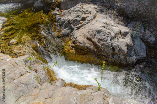 Foto -17 Fiume-rocce-cascatella-Magisano