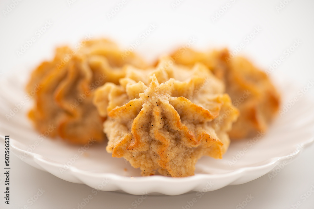 Fresh baked keto snickerdoodle cookies based on almond flour