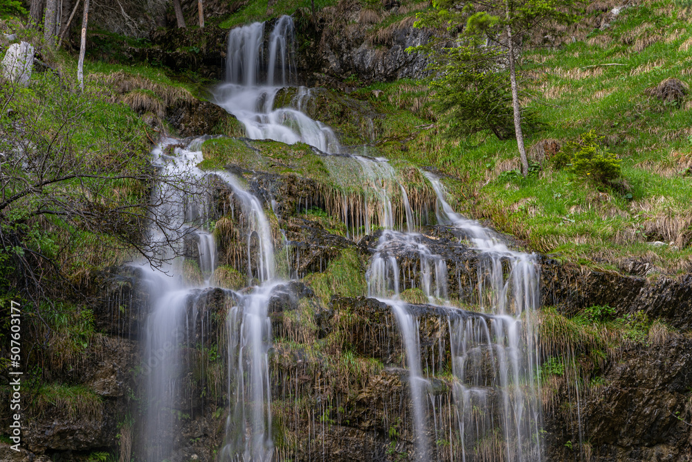 Wasserfall im Rofangebirge (Buchauerwasserfall) Wasserfall im Rofangebirge (Buchauerwasserfall)