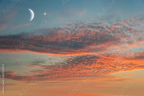 Obraz na płótnie Sunset and new moon . Generous Ramadan w salonie