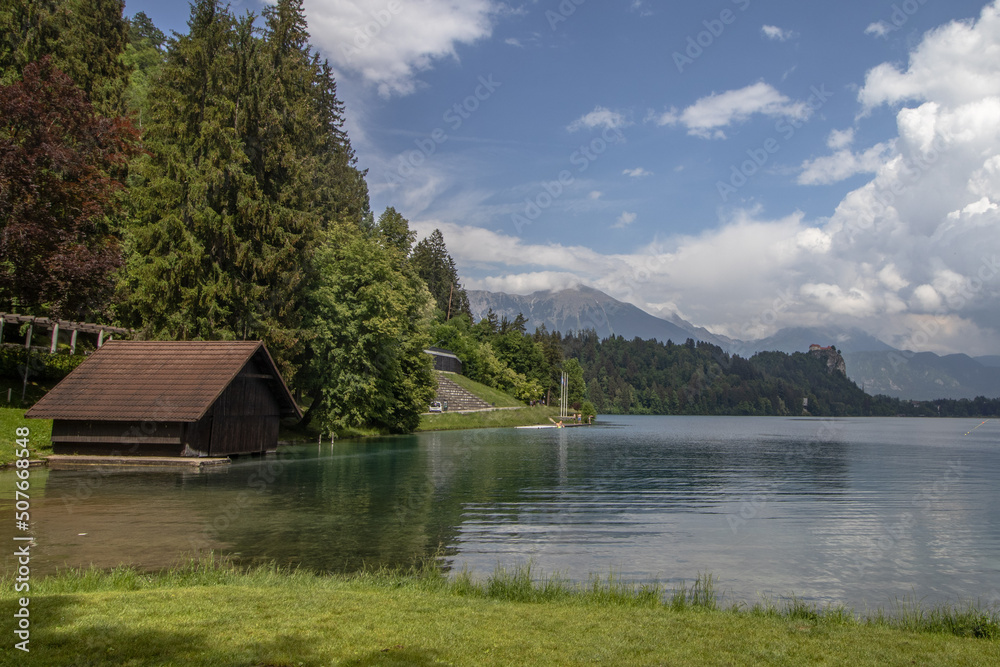 Hütte am Bleder See