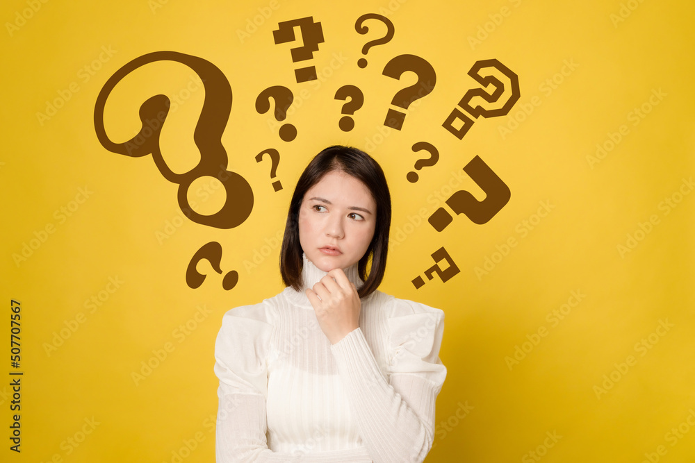 疑問をもつ女性
