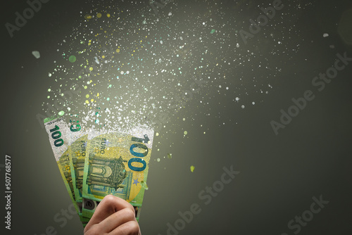 100 euro bills vanish into thin air photo