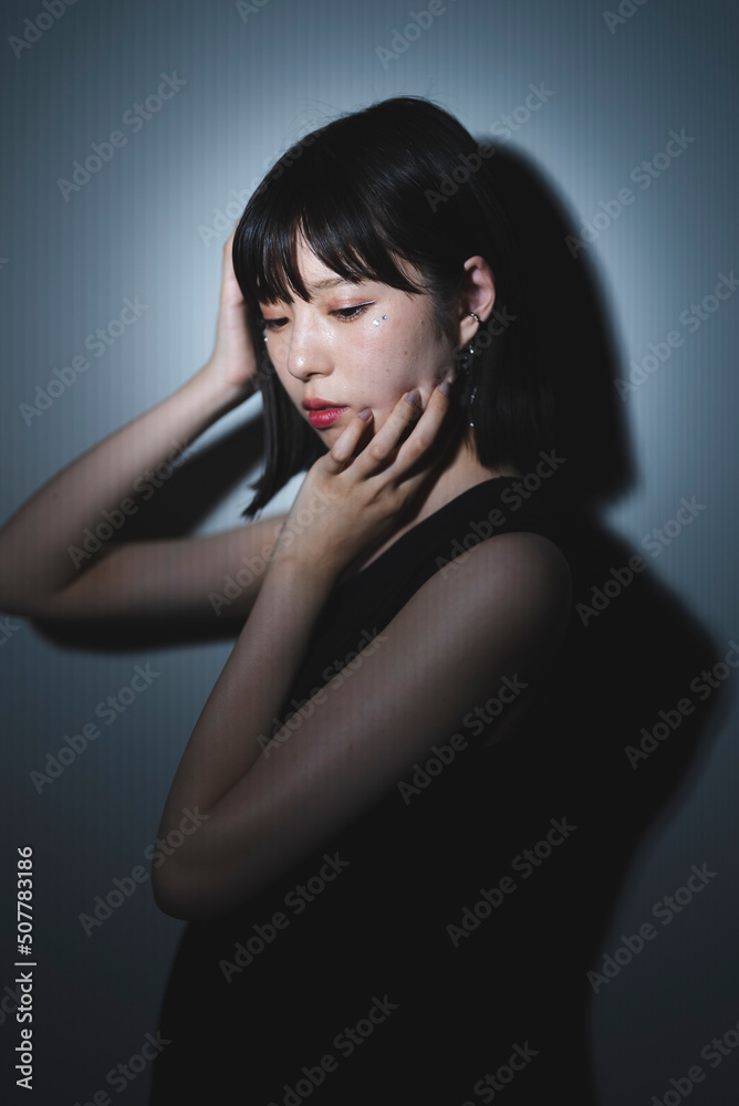 クールな女性 クールな女性