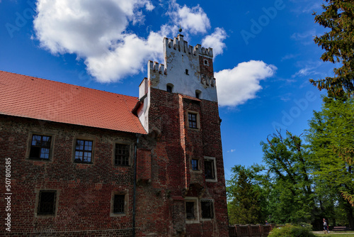 zamek na wodzie w Wojnowicach w Polsce