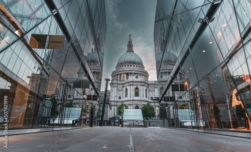 st pauls cathedral view from the shopping center the one at sunset May 2022