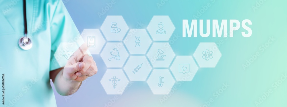 Mumps (Ziegenpeter). Männlicher Arzt zeigt mit Finger auf digitales Hologramm aus Icons. Text mit medizinischen Begriff. Konzept für Digitalisierung in der Medizin Mumps (Ziegenpeter). Männlicher Arzt zeigt mit Finger auf digitales Hologramm aus Icons. Text mit medizinischen Begriff. Konzept für Digitalisierung in der Medizin