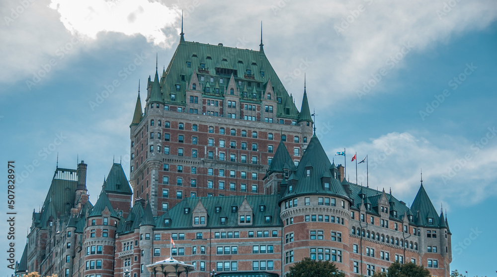 Fototapeta premium Wonderful medieval architecture of Quebec City, Canada