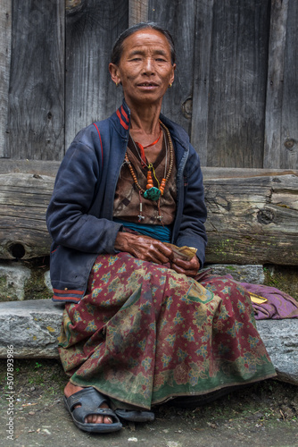 Foto Sherpa siting portrait