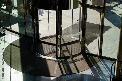 Billede på lærred revolving doors in the lobby, entrance group inside the building