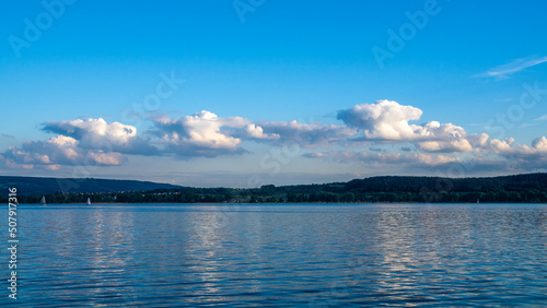 Sommerurlaub am schönen Bodensee bei strahlender Sonne und schöne Wolkenstimmung  © Marc Kunze