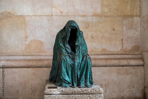 Statue Cloak of Conscience photo