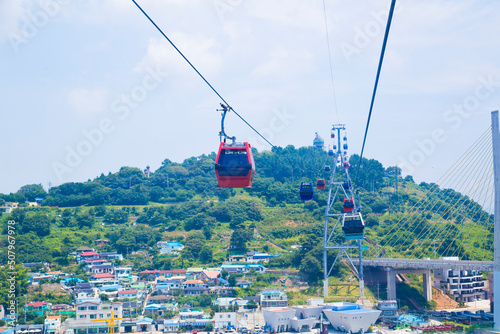 Yeosu Maritime Cable Car is the first of its kind in Korea, connecting Dolsan Island and the mainland over the ocean.