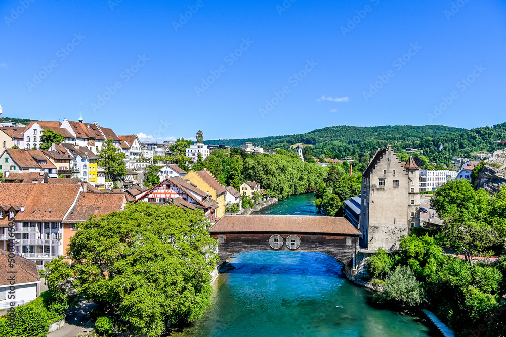 Stadt Baden, Altstadt, Holzbrücke, Limmat, Fluss, Landvogteischloss, Altstadthäuser, Aargau, Sommer, Schweiz