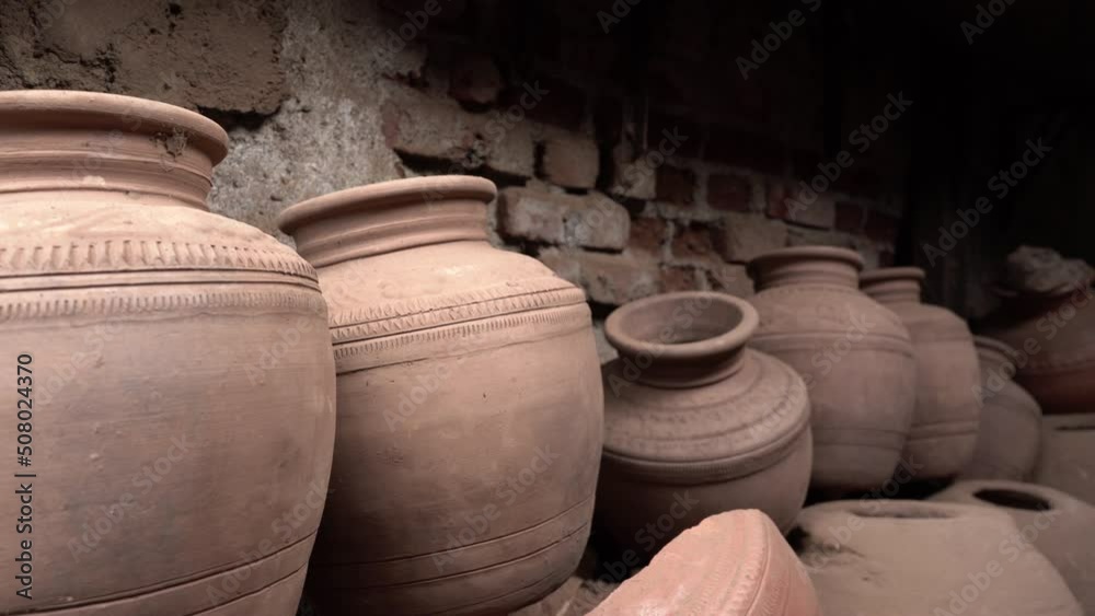 Handcrafted clay pot at Dharavi, Mumbai, India Handcrafted clay pot at Dharavi, Mumbai, India