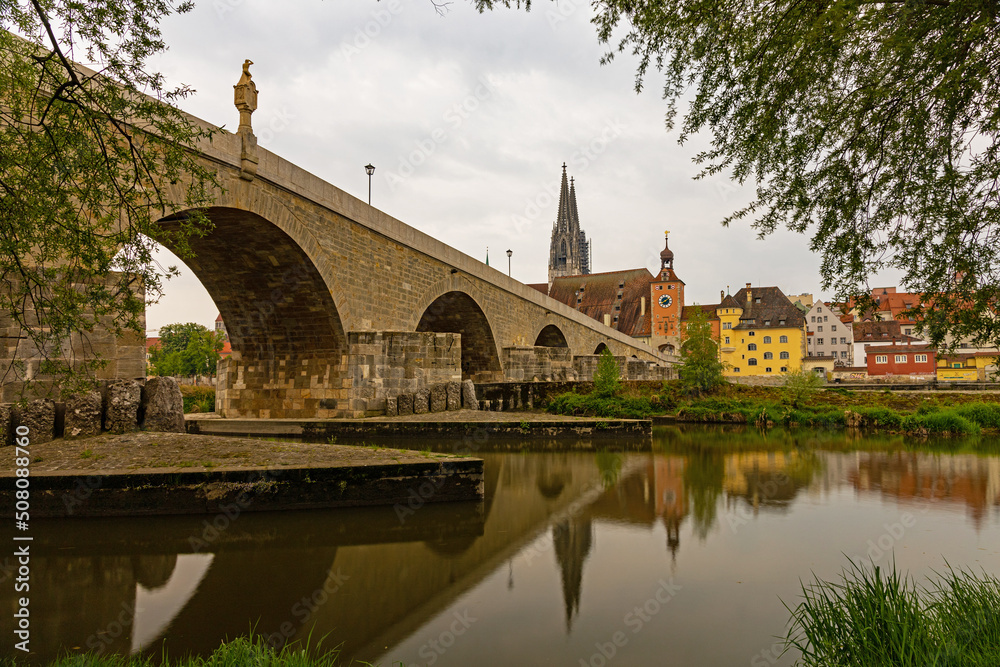 Fototapeta premium stony bridge and danube river in Regensburg