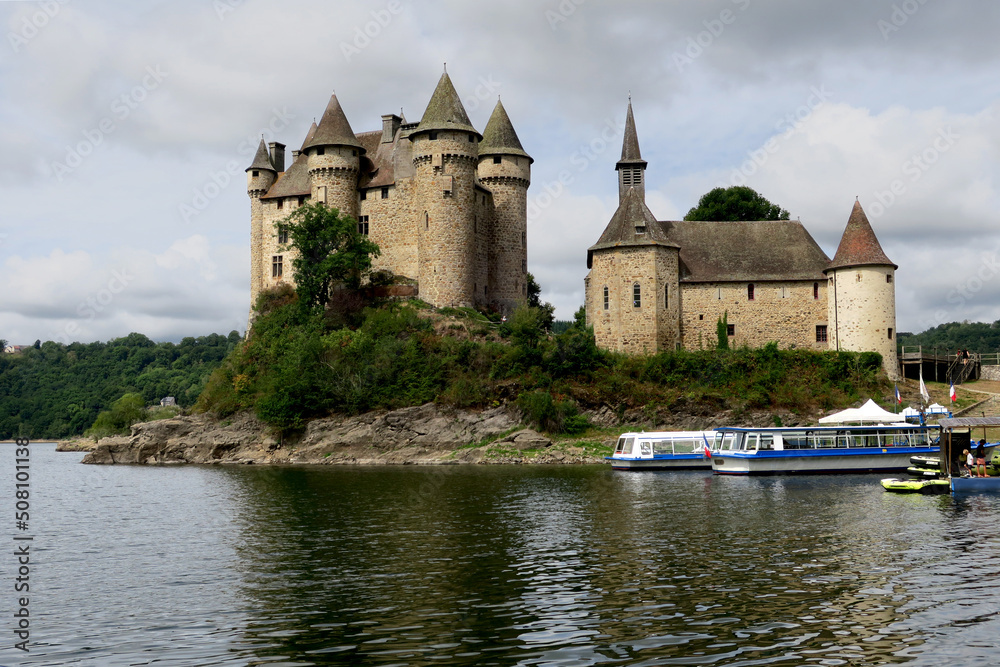 Castillo de Val, Cantal, Auvernia, Francia