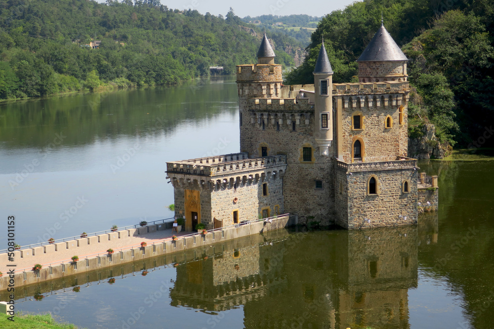 Castillo de Laroche, Loire, Francia