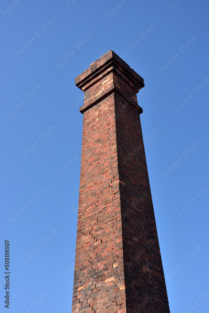 煉瓦造りの煙突　レトロな風景