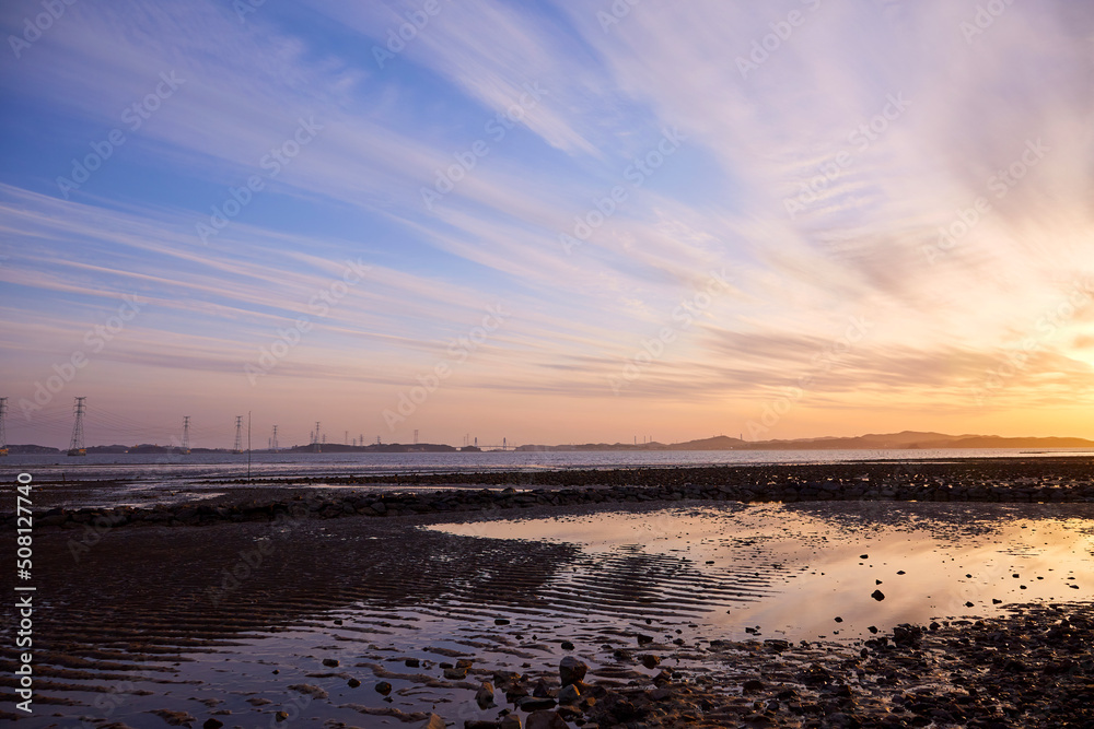 A beautiful sunset view from Daebudo Island in Korea.
A beautiful sunset view from Daebudo Island in Korea.
