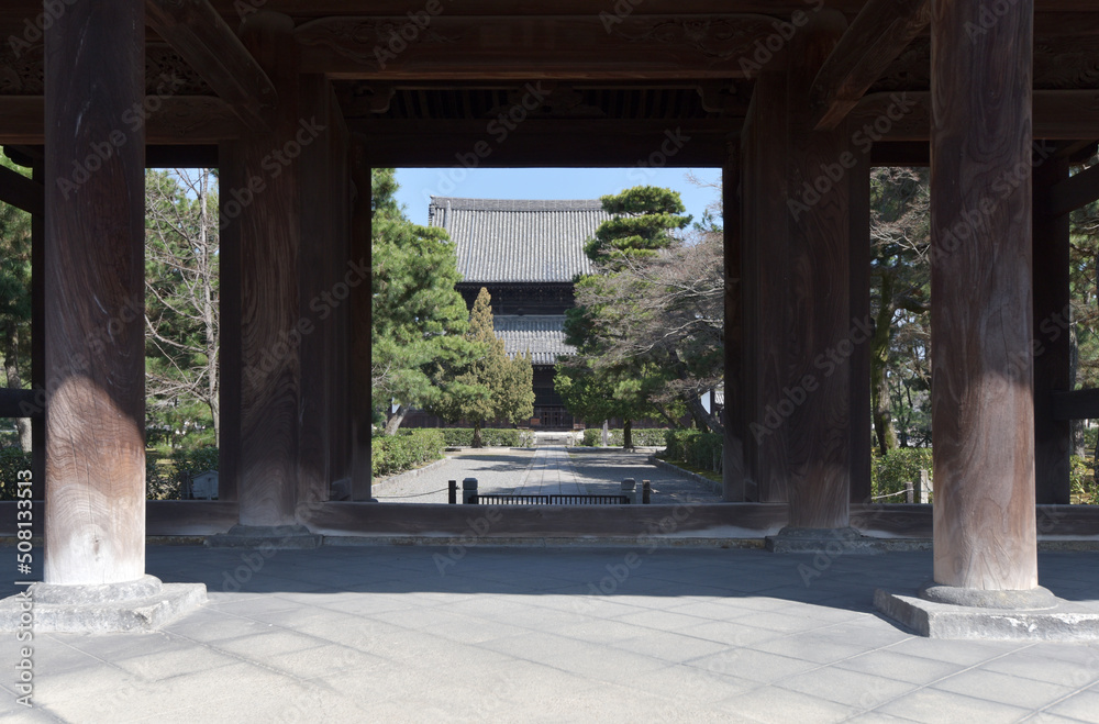 建仁寺　三門から法堂を望む　京都市東山区