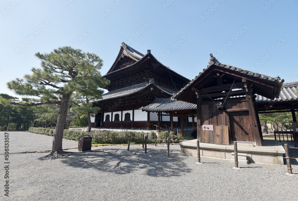 建仁寺　鐘楼と法堂　京都市東山区