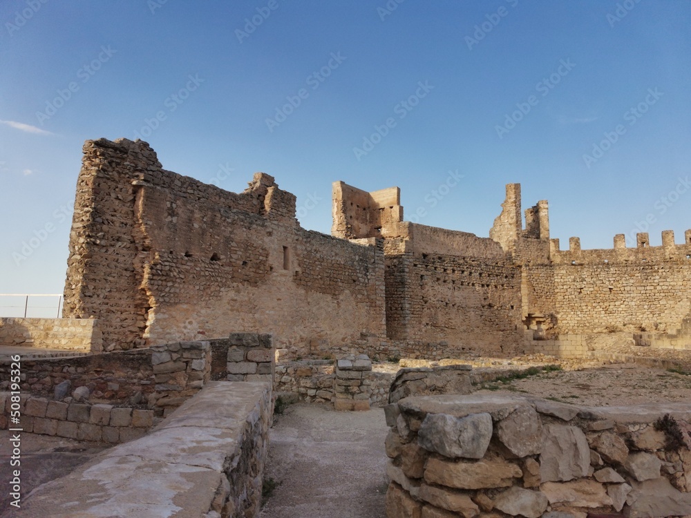 Castillo de Xivert, situado en la sierra de Irta en la localidad de Alcalá de Xivert, Castellón, España