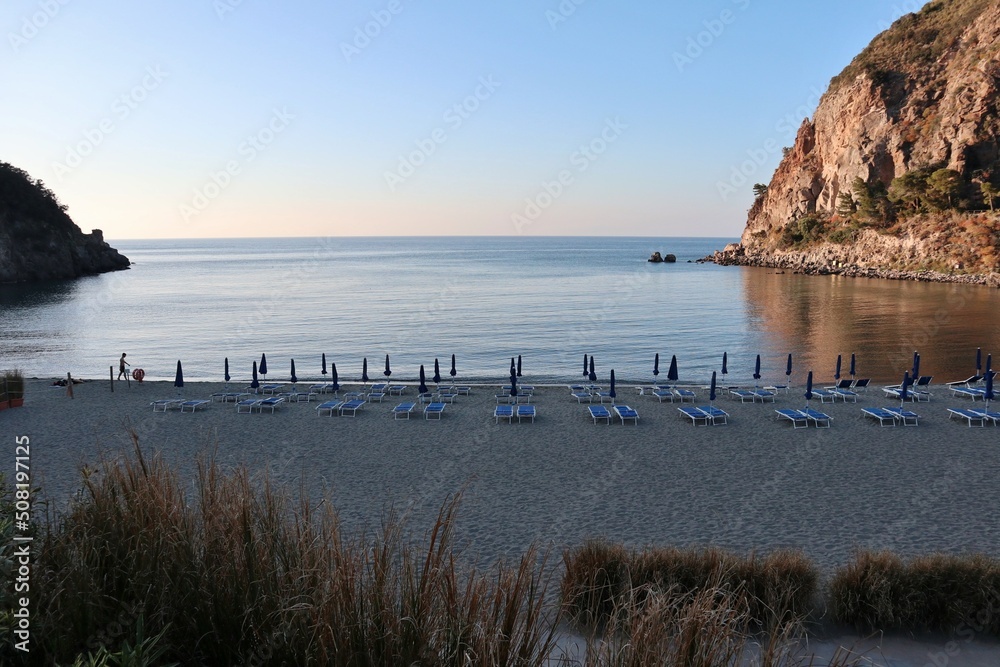 Ischia - Baia di San Montano dalla terrazza del belvedere