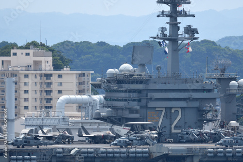 Konstfotografi United States Navy USS Abraham Lincoln (CVN-72), Nimitz-class aircraft carrier loaded with aircraft