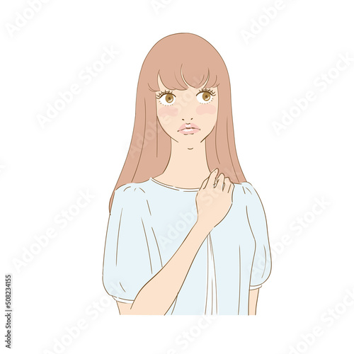 肩に手を当てる困り顔の美しい女性
