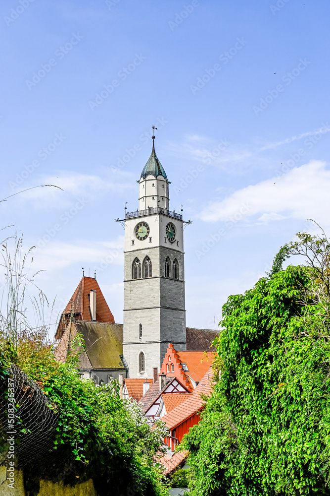Fototapeta premium Überlingen, Münster, St. Nikolaus, Luziengasse, Kirche, Altstadt, Altstadthäuser, Münsterplatz, Bodensee, Sommer, Baden-Württemberg, Deutschland