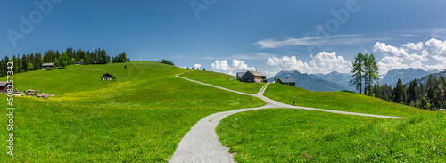 Wanderweg im Brgenzer Wald in Vorarlberg