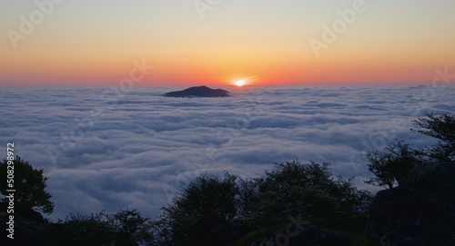 lever de soleil montagne