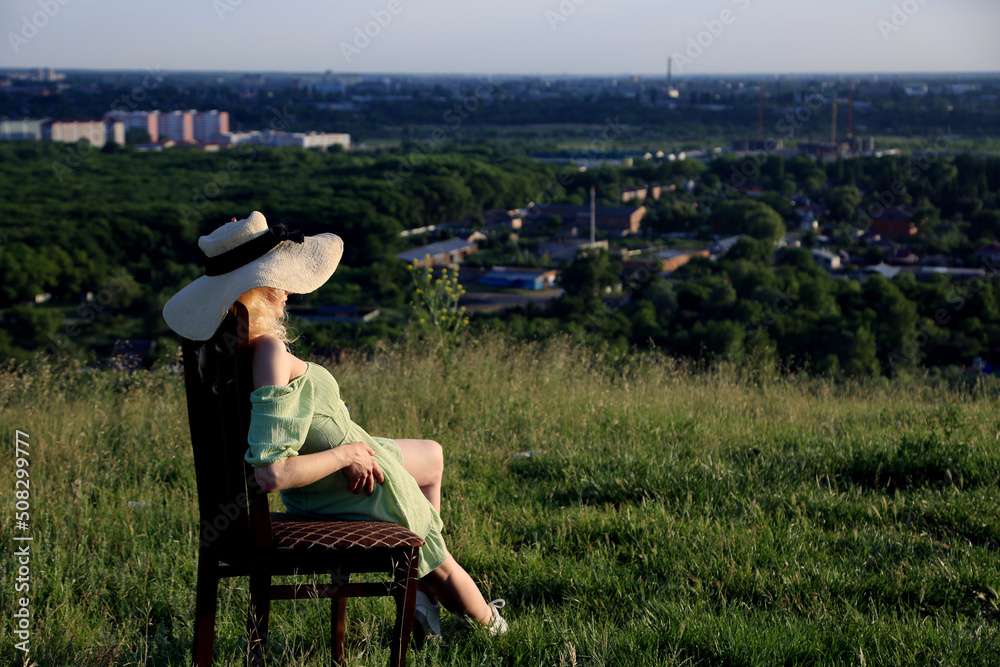 woman in hat