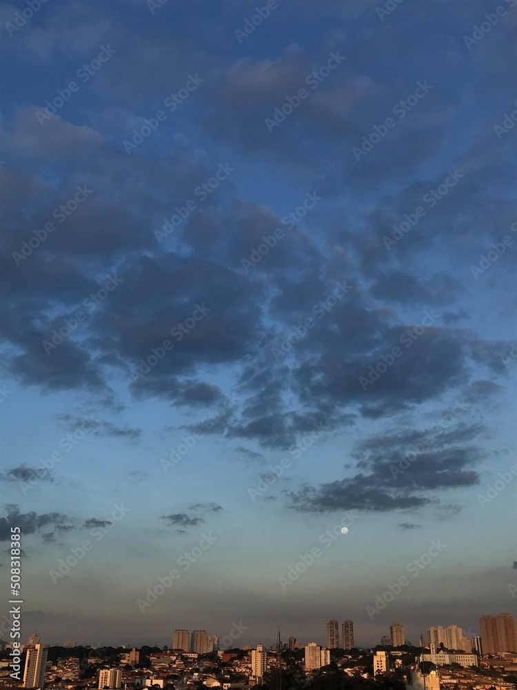 Fototapeta premium sunset over the city