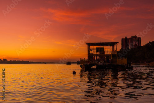 Flutuante no no Rio Tocantins, Imperatriz - Maranhão	