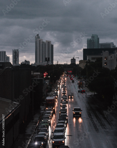 traffic at night rain miami city cars lights 