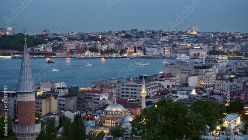 Istanbul cityscape © Jonathan C