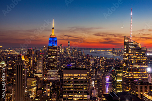 View of New York City at twilight from the Top of the Rock © Andrew S.