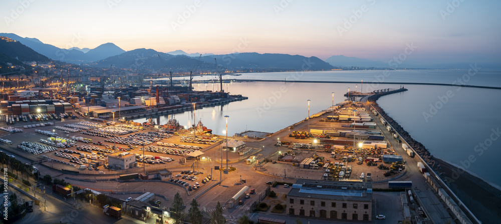 Obraz premium Salerno seaport at sunrise-Panorama