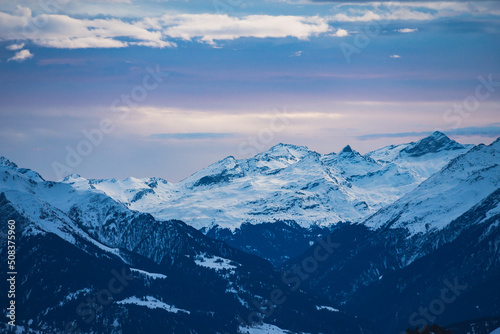 Fototapeta Naklejka Na Ścianę i Meble -  Mountain Ridge on a cold morning in the swiss alps.