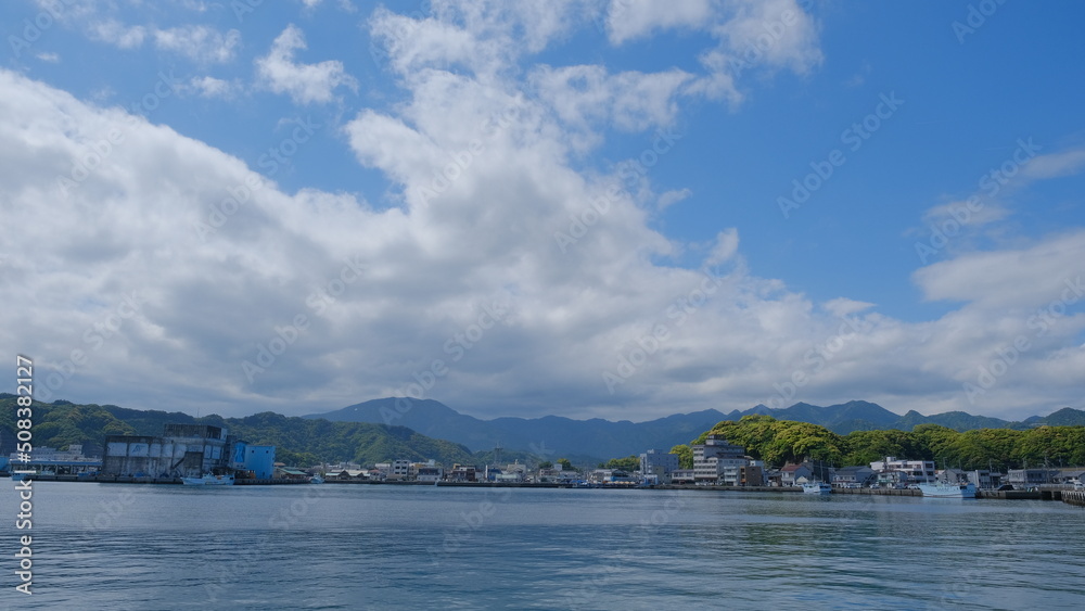 海 海