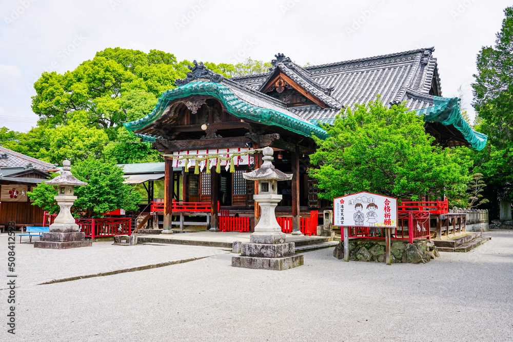 讃岐うどん発祥の地とも伝わる滝宮天満宮（香川県綾川町）