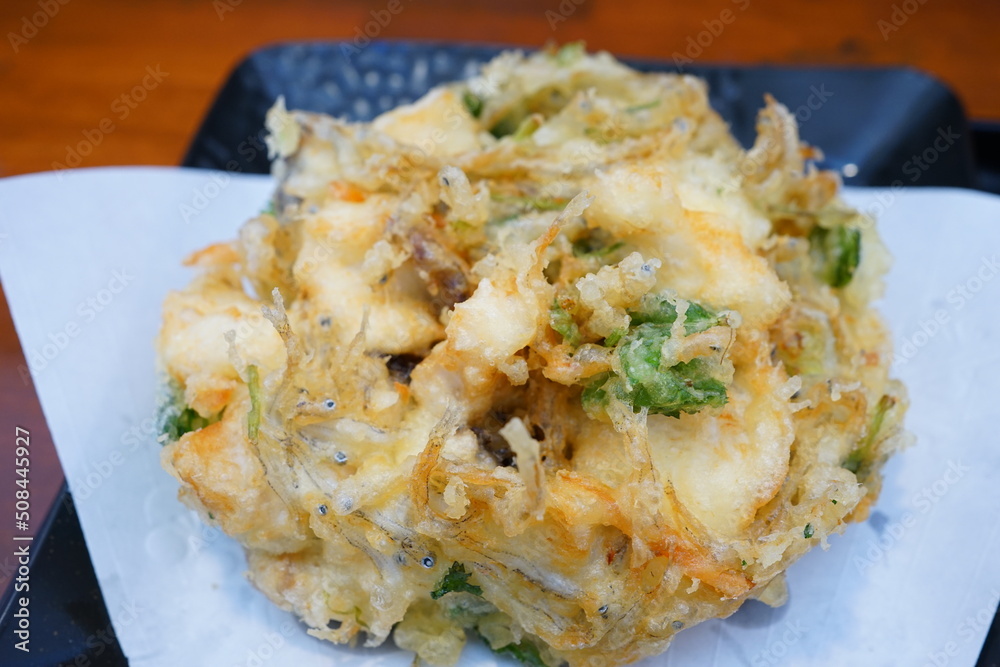 Japanese Food, Kakiage Tempura or  Deep Fried Vegetable and Seafood - 日本料理 天ぷら かき揚げ