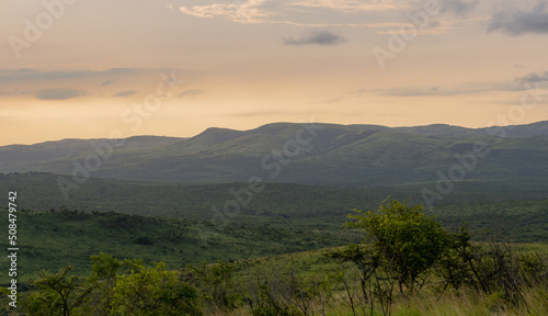 Sonnenaufgang Naturreservat Hluhluwe Imfolozi Park S  dafrika
