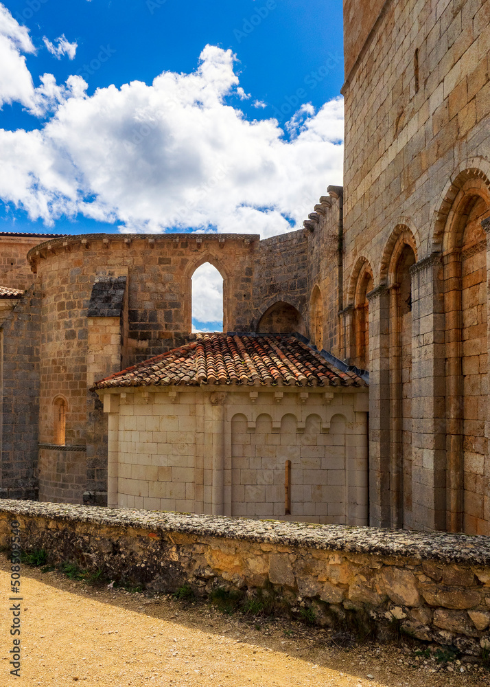Ruinas del monasterio de San Pedro de Arlanza en la provincia de Burgos, Castilla y Leon