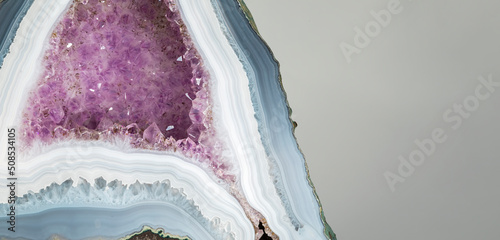 Obraz na płótnie amethyst geode crystal purple pink
